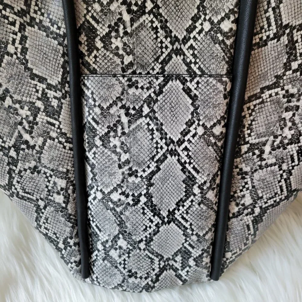 Park Ave Collection Oversized Faux Snake Tote